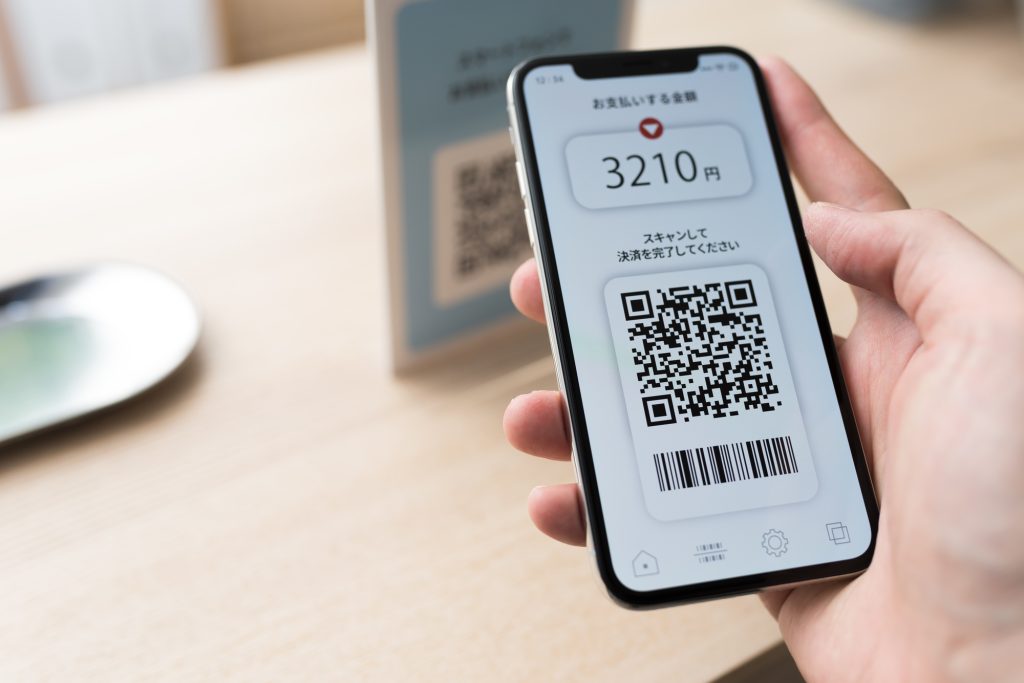 QRコード決済の仕組みと課題。導入前に知っておきたいこと